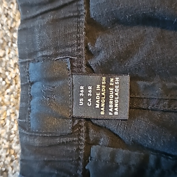 Black shorts - Picture 3 of 6